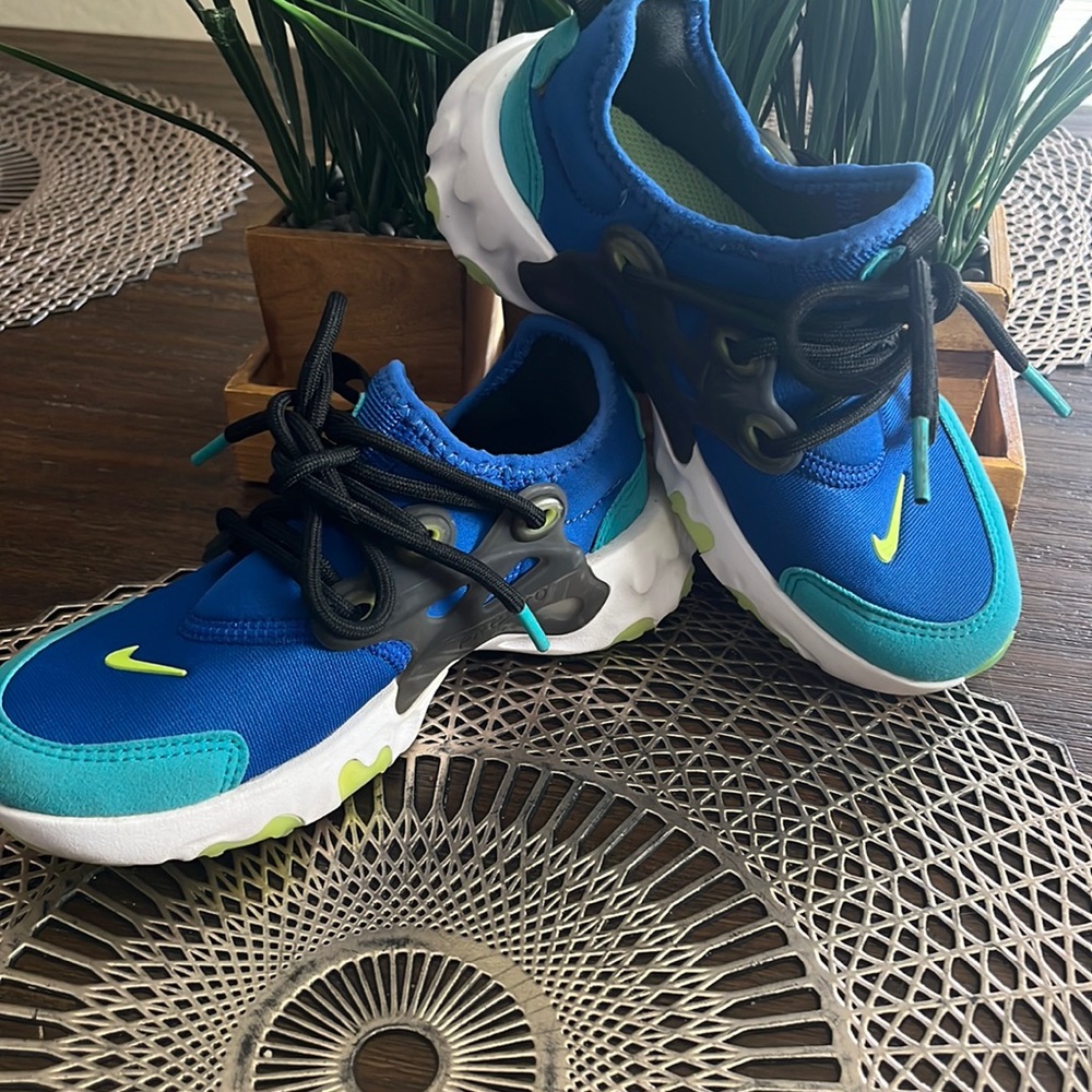 Kids Nike Presto Shoes